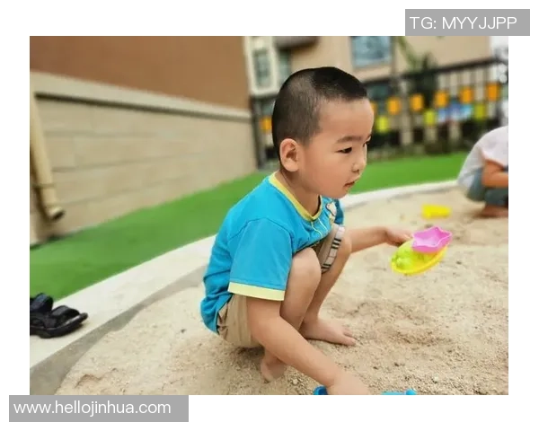 布鲁克洛佩斯的篮球之路与职业生涯精彩瞬间回顾