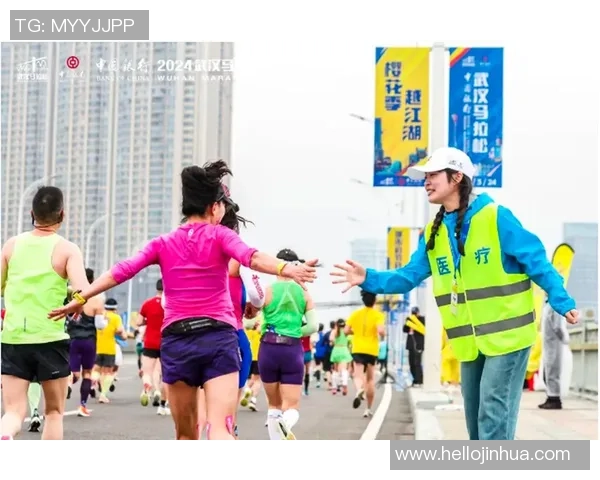 武汉街舞队在马拉松大满贯中的团队协作表现精彩纷呈值得称赞 武汉街舞队在马拉松大满贯中的团队协作表现精彩纷呈值得称赞