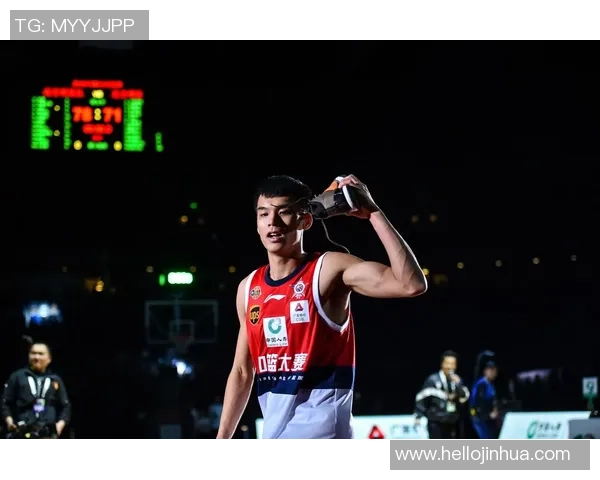 张明星篮球：从校园到职业的奋斗之路与成长故事